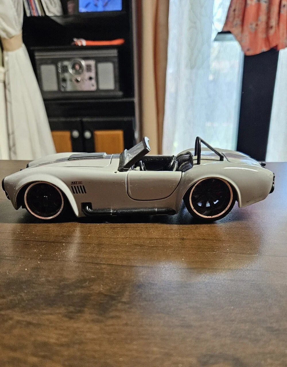 1965 Chalk Gray Shelby Cobra 427 Diecast